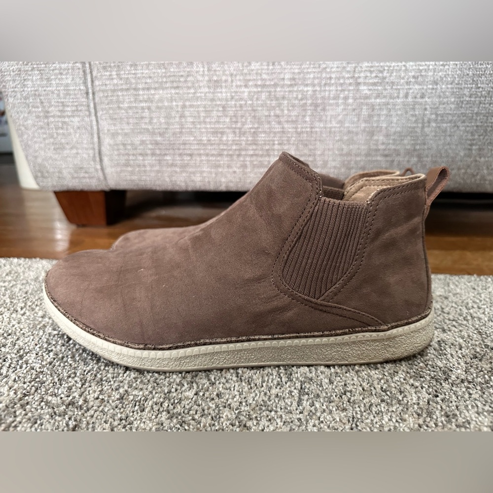 Women’s Dr Scholl’s “See Me” Chelsea Ankle Booties - size 10